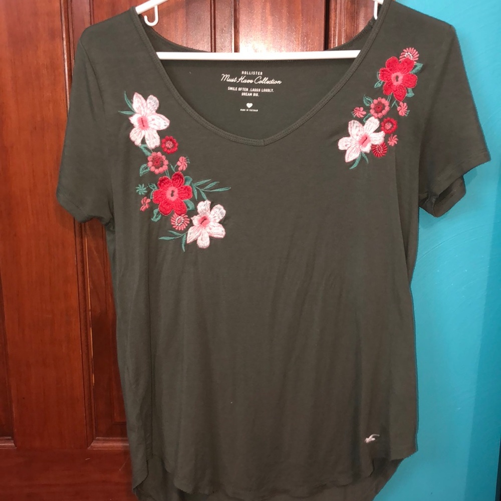 XS Hollister Top